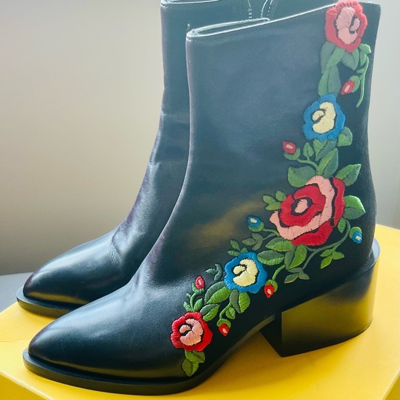 Mimosa Embroidered Boots - Picture 4 of 5